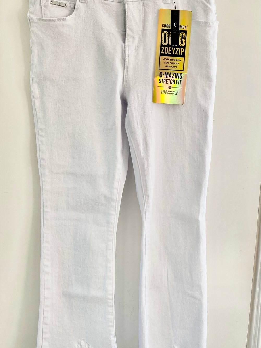 COCO + CARMEN  ZoeyZip Crisp White Stretch Women’s Capri Jeans
